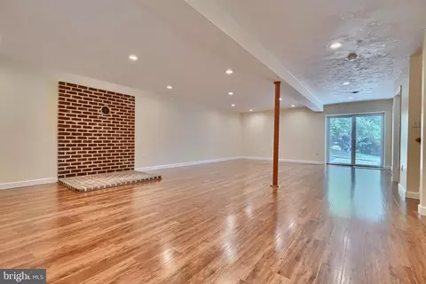 Living - 715 Hook Rd, Westminster, MD 21157 photo 7 of 12