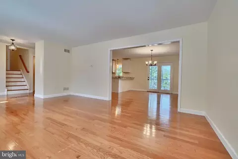 Living - 715 Hook Rd, Westminster, MD 21157 photo 3 of 12
