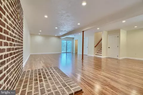 Living - 715 Hook Rd, Westminster, MD 21157 photo 8 of 12