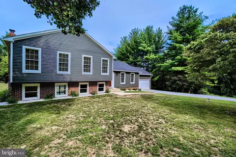 Exterior - 715 Hook Rd, Westminster, MD 21157 photo 3 of 10