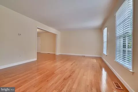 Living - 715 Hook Rd, Westminster, MD 21157 photo 2 of 12