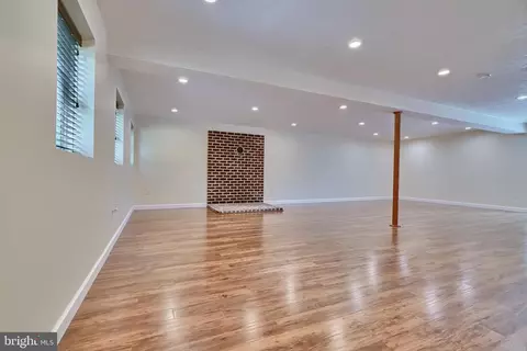 Living - 715 Hook Rd, Westminster, MD 21157 photo 5 of 12