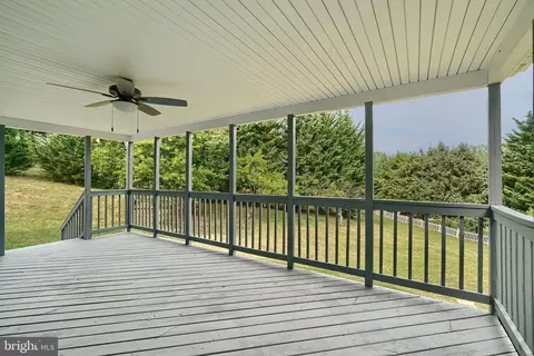 Exterior - 715 Hook Rd, Westminster, MD 21157 photo 7 of 10