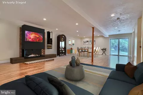 Living - 715 Hook Rd, Westminster, MD 21157 photo 6 of 12
