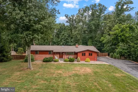 5344 Wendy Rd, Sykesville, MD 21784
