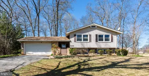 6133 Oak Hill Dr, Sykesville, MD 21784