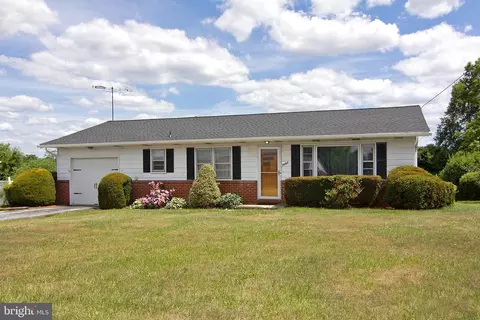 3283 Charmil Dr, Manchester, MD 21102