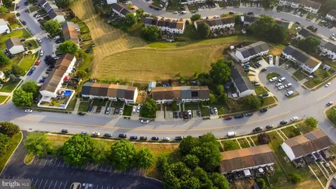 View/Area - 731 Windsor Dr, Westminster, MD 21158 photo 2 of 12