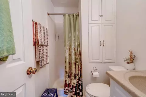 Bath - 731 Windsor Dr, Westminster, MD 21158 photo 2 of 4