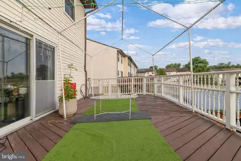 Exterior - 731 Windsor Dr, Westminster, MD 21158 photo 10 of 12