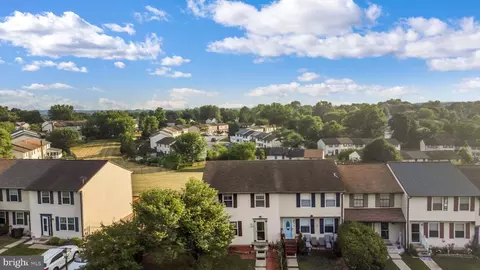 View/Area - 731 Windsor Dr, Westminster, MD 21158 photo 4 of 12
