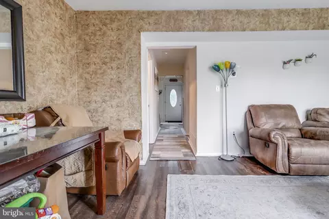 Entry Way - 731 Windsor Dr, Westminster, MD 21158 photo 6 of 9
