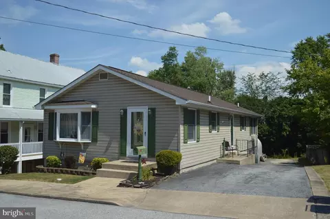 37 1 Middle St, Taneytown, MD 21787
