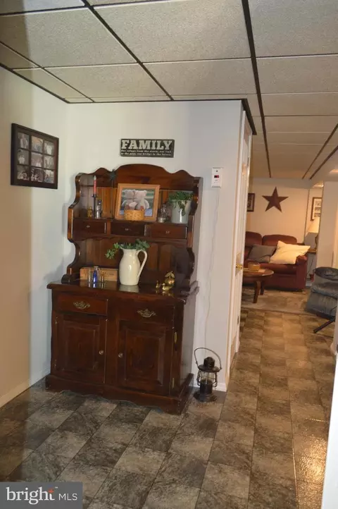 Entry Way - 37 1 Middle St, Taneytown, MD 21787 photo 6 of 7