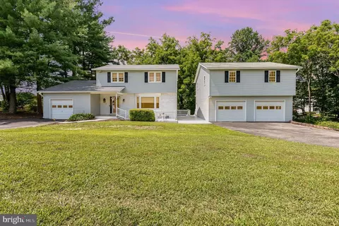 2418 Plainhurst Way, Reisterstown, MD 21136