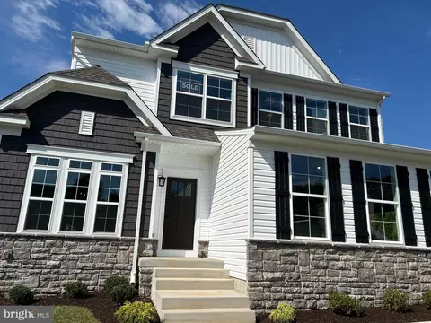 2911 Dalton Dr, Manchester, MD 21102