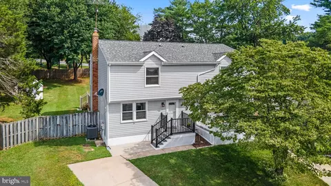 1010 Foxcroft Ct, Westminster, MD 21157