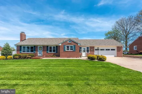 152 W Baltimore St, Taneytown, MD 21787