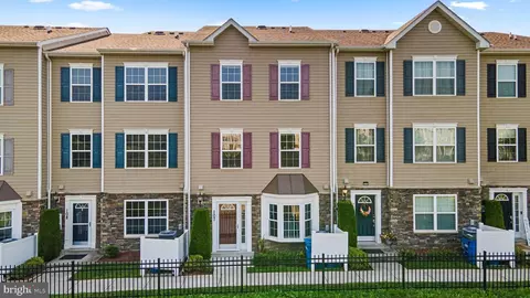 1820 Cassandra Dr #107, Sykesville, MD 21784