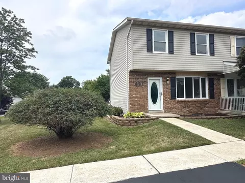 400 Babylon Ct, Westminster, MD 21158 photo 3