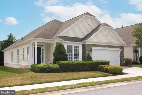 315 Clubside Dr #313, Taneytown, MD 21787