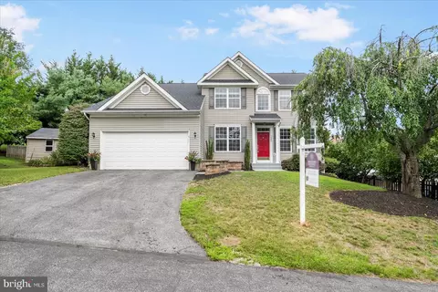 1808 Tillerman Dr, Hampstead, MD 21074