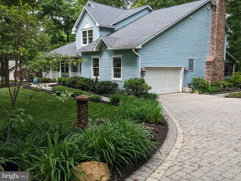 1710 Springtree Dr, Sykesville, MD 21784