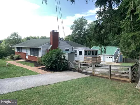 3642 Hoffman Mill Rd, Hampstead, MD 21074