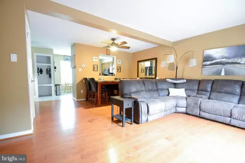 4548 Whetstone Ct, Hampstead, MD 21074 photo 9