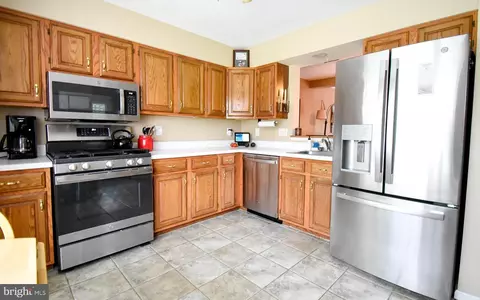 4548 Whetstone Ct, Hampstead, MD 21074 photo 3