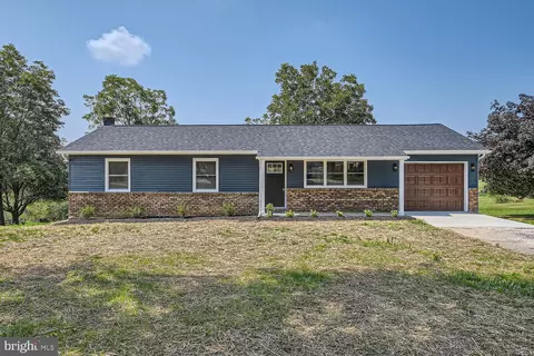 4151 Maple Grove Rd, Hampstead, MD 21074
