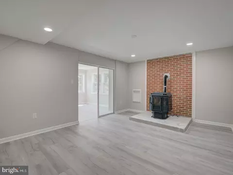 Living - 4125 Ridge Rd, Westminster, MD 21157 photo 18 of 23