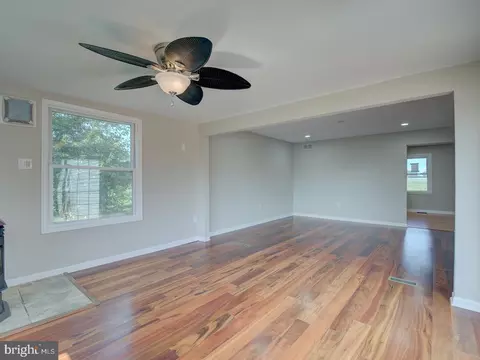 Living - 4125 Ridge Rd, Westminster, MD 21157 photo 7 of 23