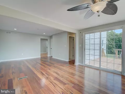 Living - 4125 Ridge Rd, Westminster, MD 21157 photo 8 of 23
