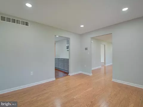Living - 4125 Ridge Rd, Westminster, MD 21157 photo 12 of 23