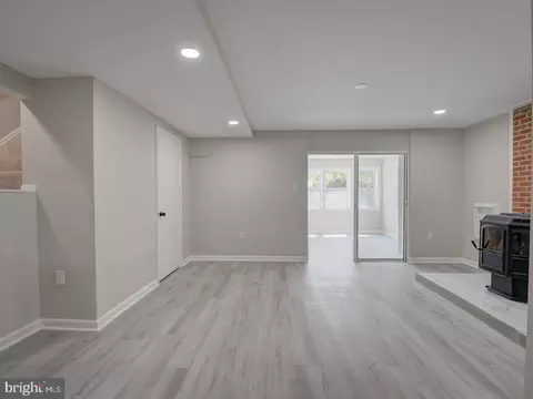 Living - 4125 Ridge Rd, Westminster, MD 21157 photo 17 of 23