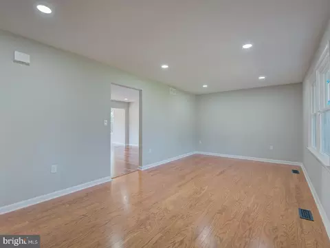 Living - 4125 Ridge Rd, Westminster, MD 21157 photo 3 of 23