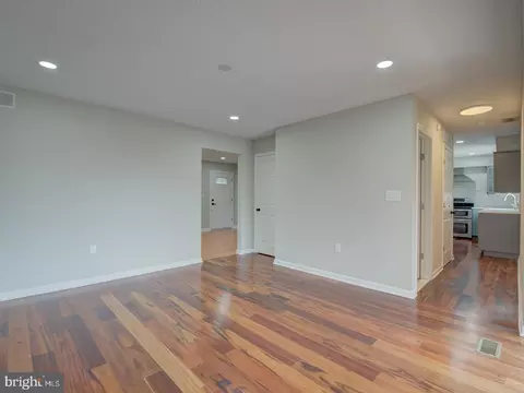 Living - 4125 Ridge Rd, Westminster, MD 21157 photo 9 of 23