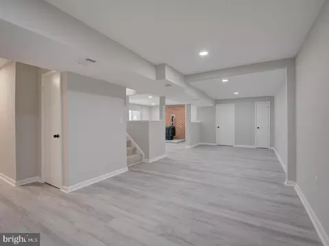 Living - 4125 Ridge Rd, Westminster, MD 21157 photo 15 of 23