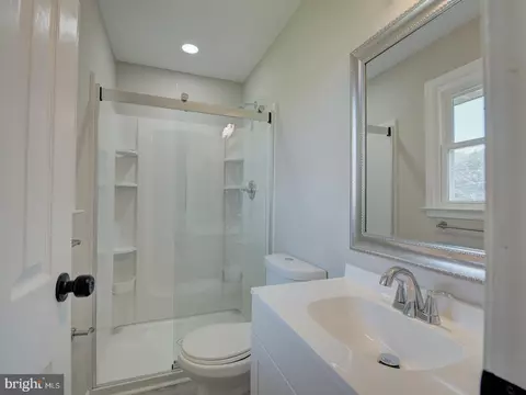 Bath - 4125 Ridge Rd, Westminster, MD 21157 photo 2 of 6