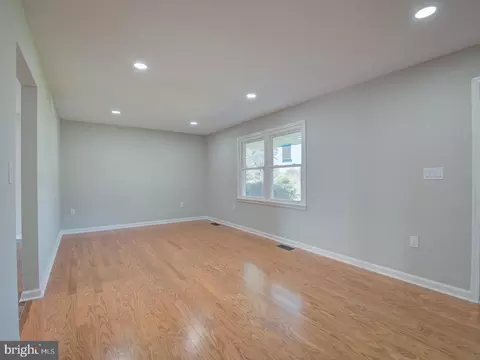 Living - 4125 Ridge Rd, Westminster, MD 21157 photo 4 of 23