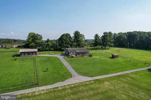 1560 Bollinger Rd, Westminster, MD 21157