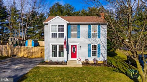 682 Sunder Ln, Hampstead, MD 21074 photo 1
