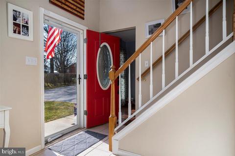 682 Sunder Ln, Hampstead, MD 21074 photo 4