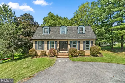 5910 Snowdens Run Rd, Sykesville, MD 21784