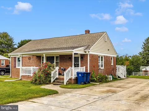 1012 Grandview Ave, Sykesville, MD 21784