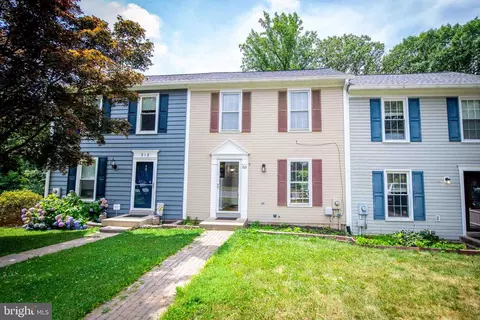 210 Hoff Ct, Mount Airy, MD 21771