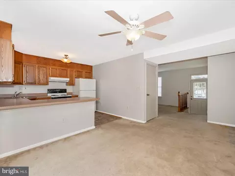456 Logan Dr, Westminster, MD 21157 photo 5