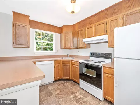 456 Logan Dr, Westminster, MD 21157 photo 9