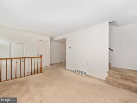 456 Logan Dr, Westminster, MD 21157 photo 3